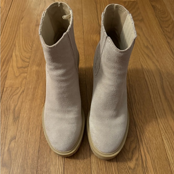 Dolce Vita Caster H20 booties - Picture 2 of 6